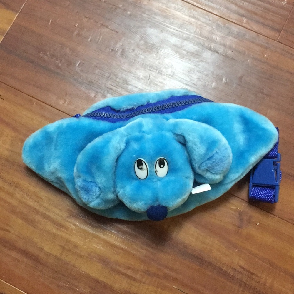 Blue belly bag and Blues Room Door Hanger Kit
